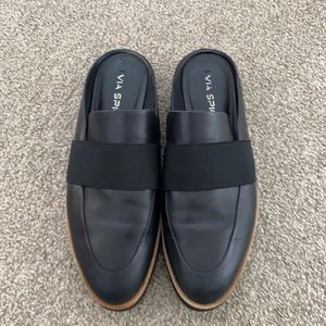 Via Spiga black flats size w 6.5